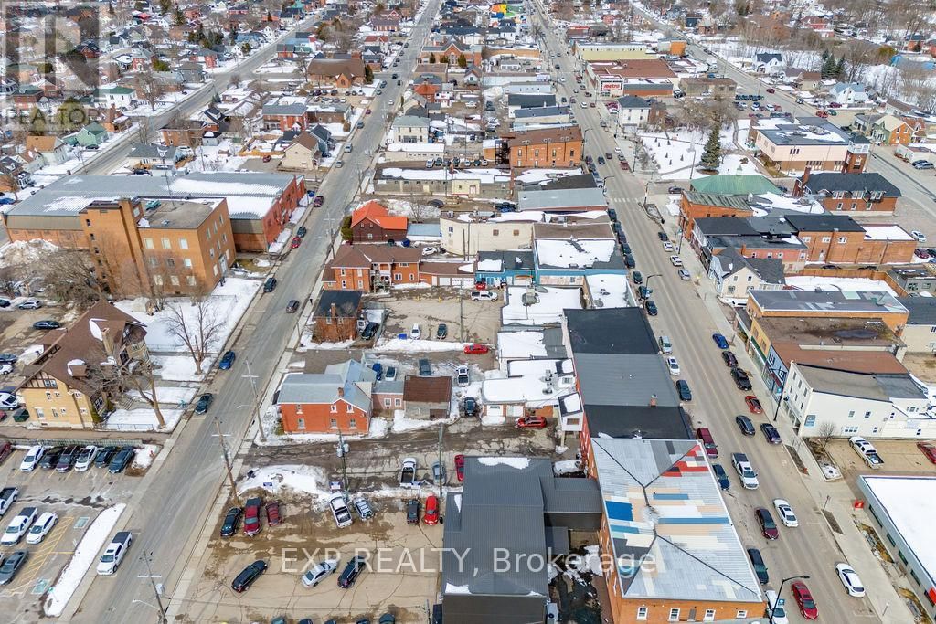 204 RAGLAN STREET SOUTH Image 15