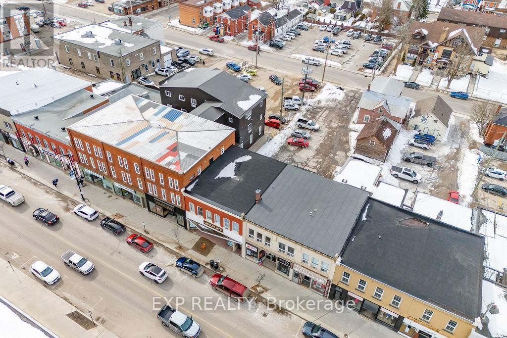 204 RAGLAN STREET SOUTH Image 18