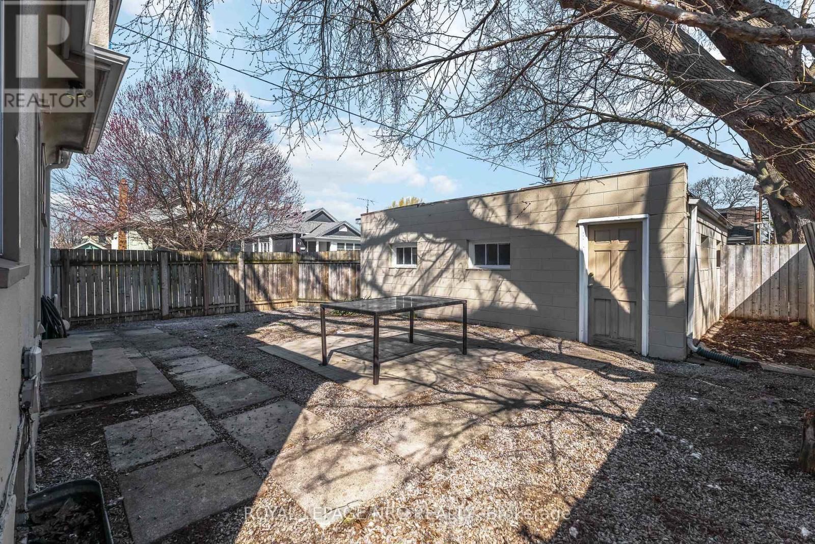 1 LINWOOD STREET Image 42