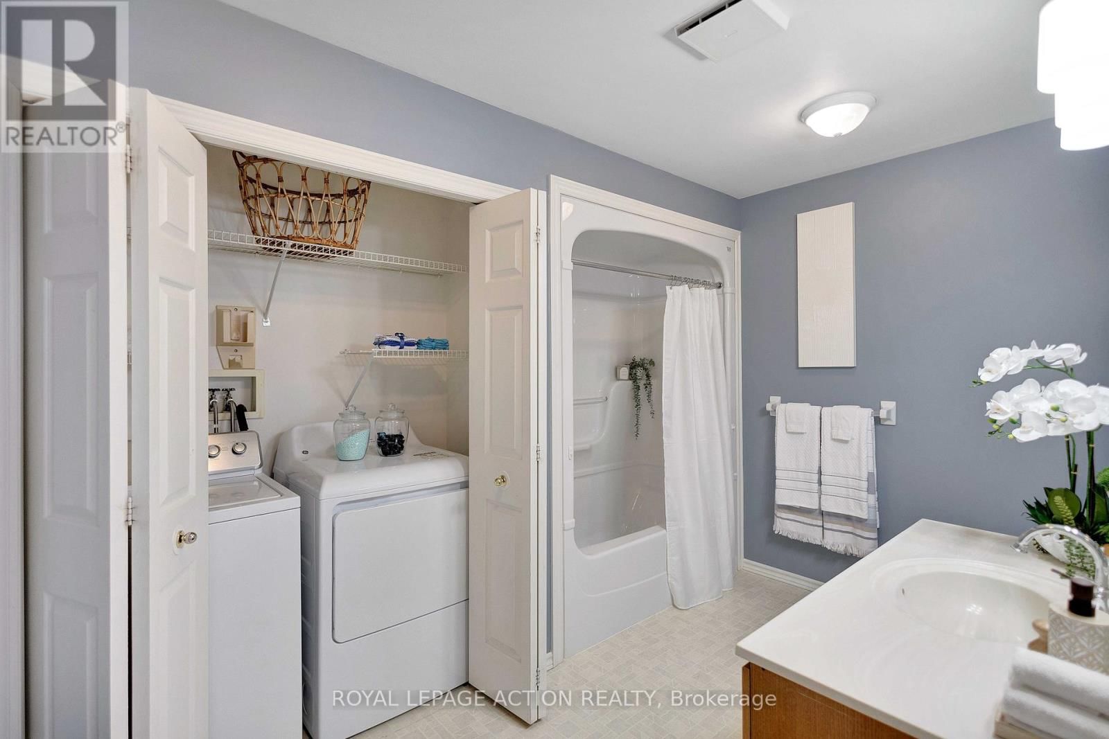 11 - 570 WEST STREET Image 24