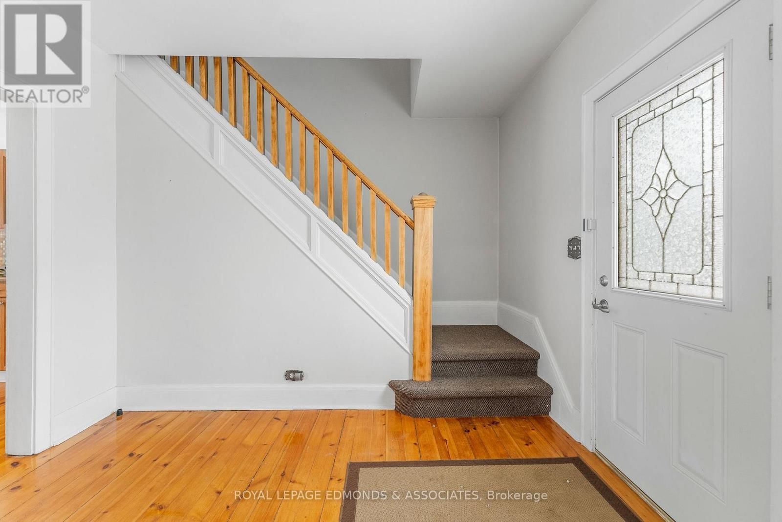 615 MOFFAT STREET Image 20