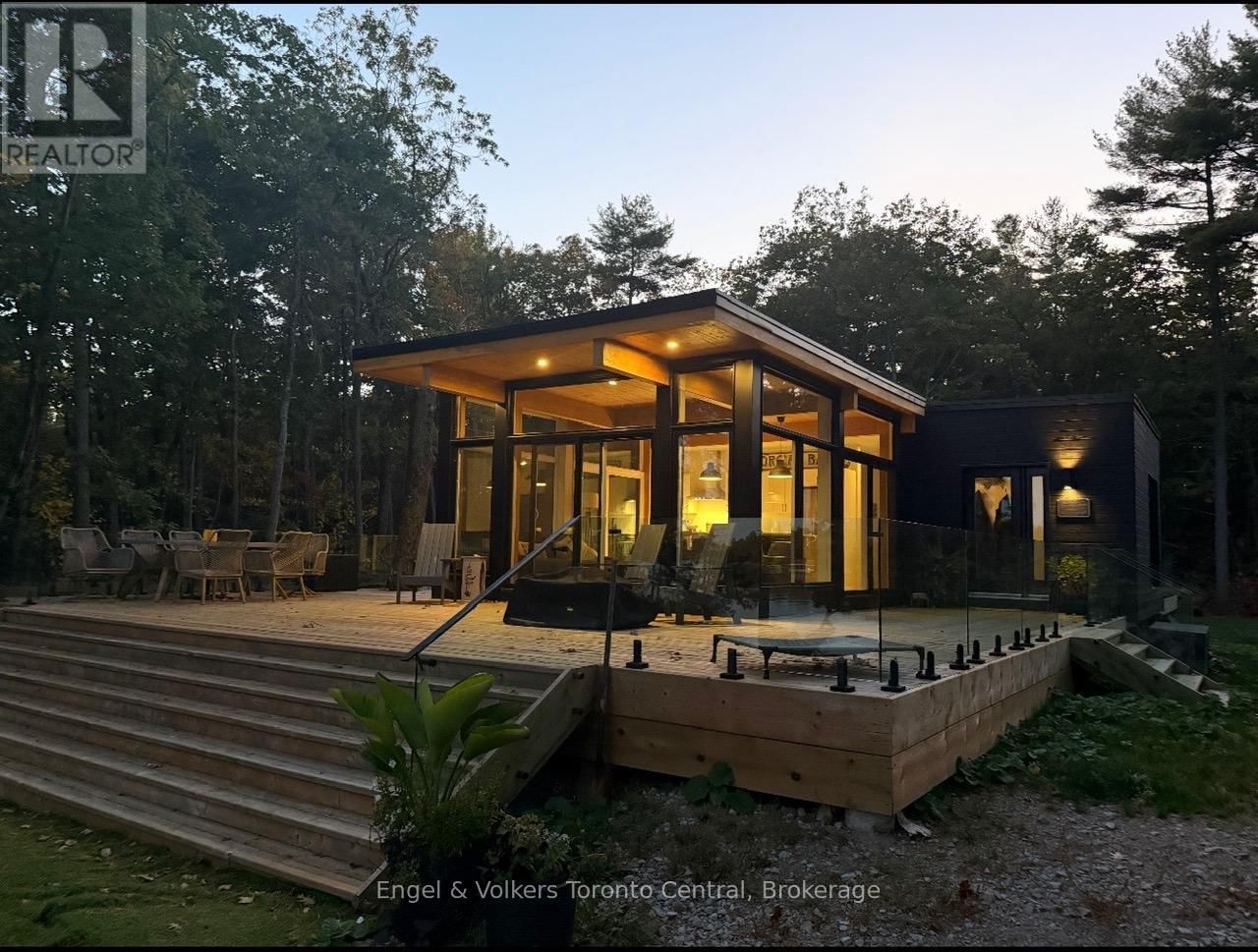 736 2190 ISLAND Image 1