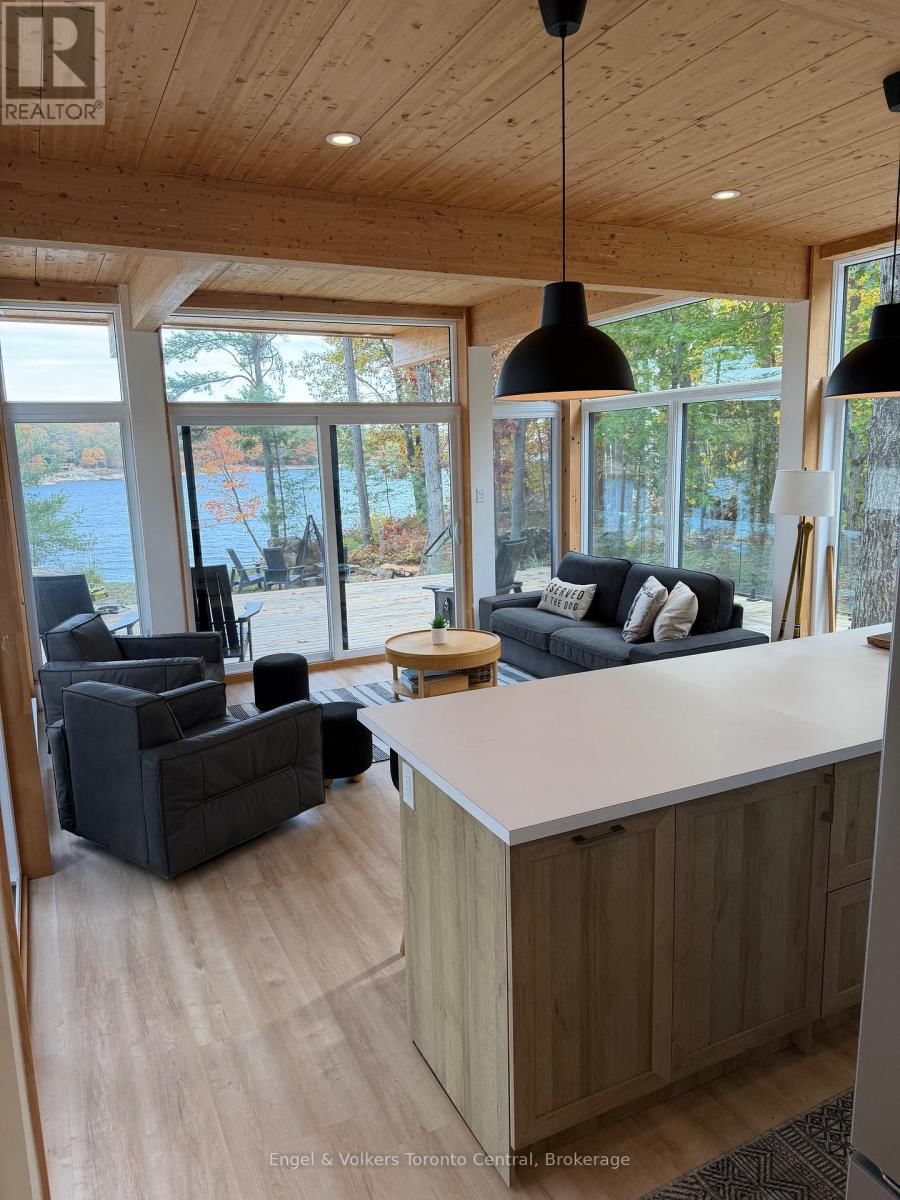 736 2190 ISLAND Image 13