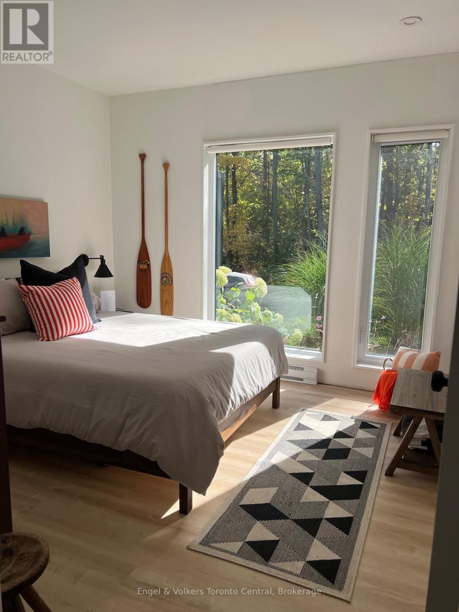 736 2190 ISLAND Image 23