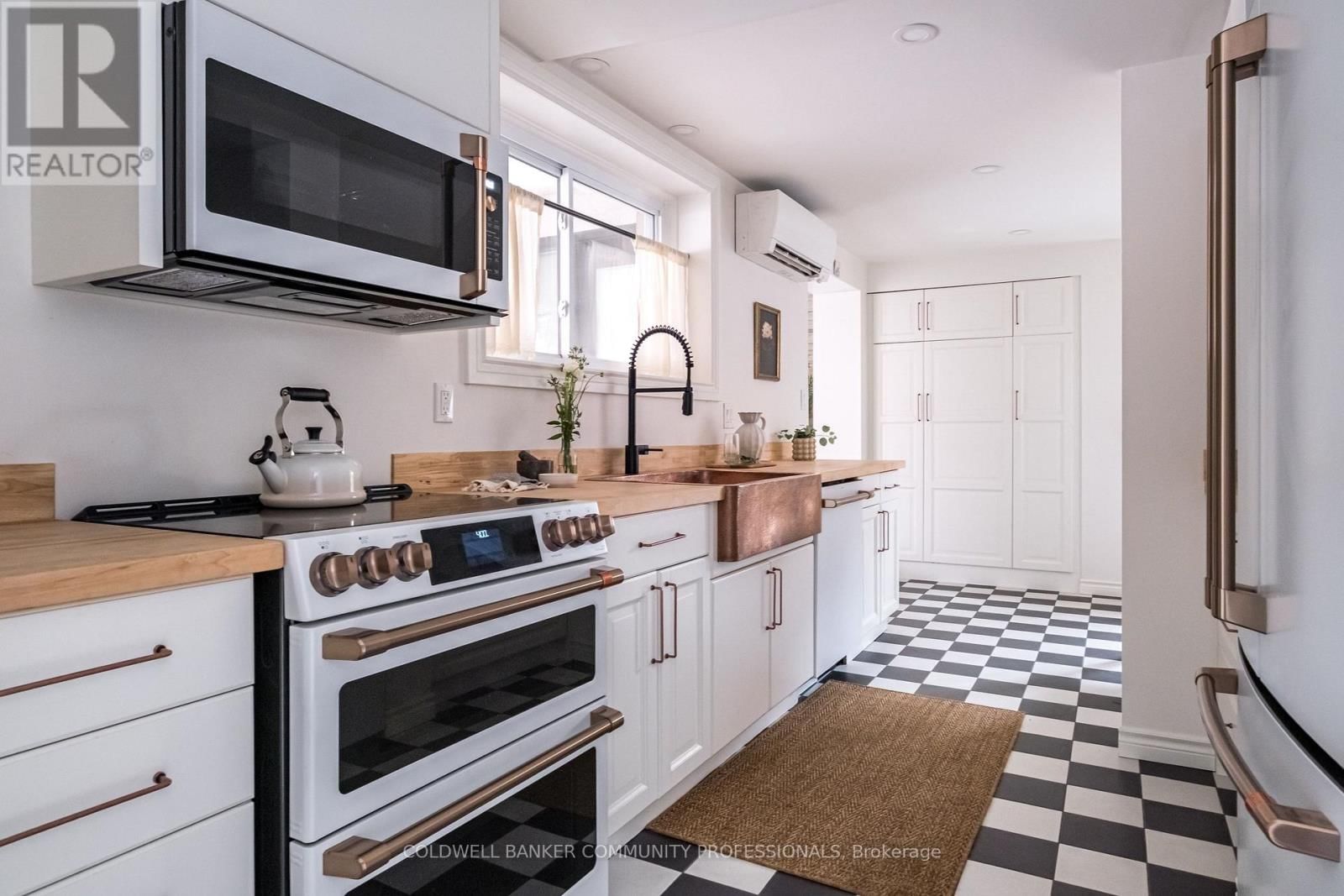 14 REGINALD STREET Image 17