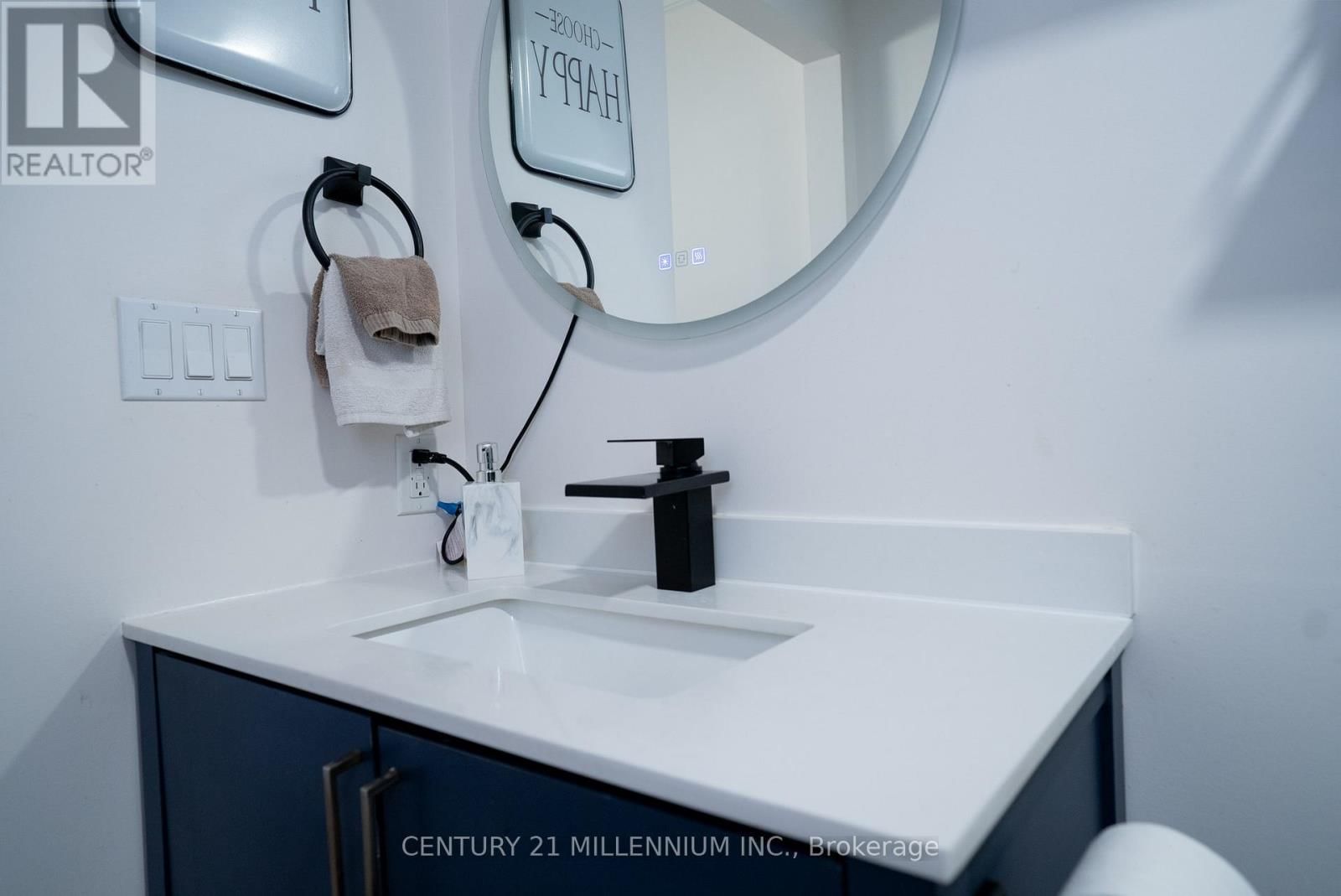 17 ROSS STREET Image 21