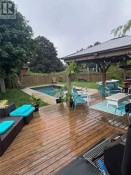 17 ROSS STREET Image 32