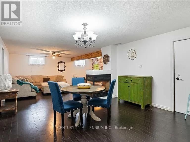 17 ROSS STREET Image 35