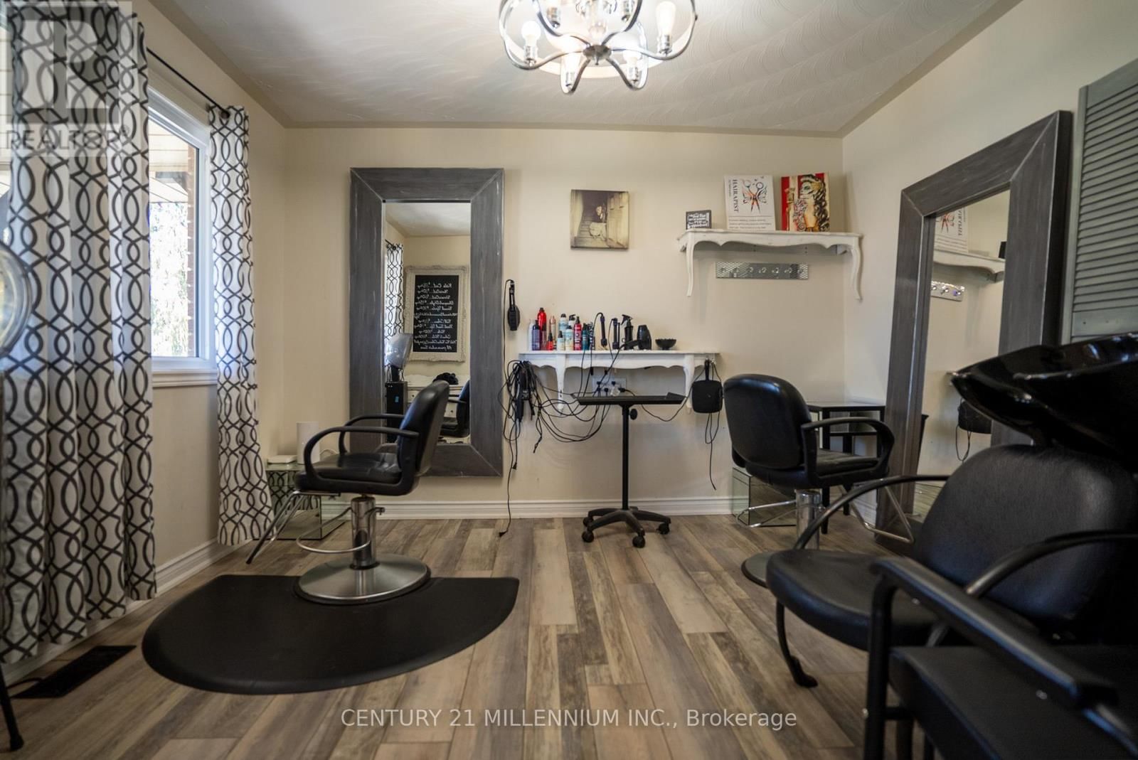 17 ROSS STREET Image 5