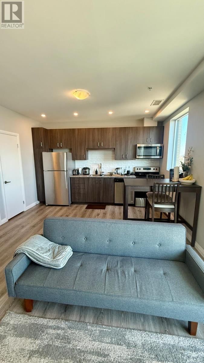 1003 - 104 GARMENT STREET Image 37