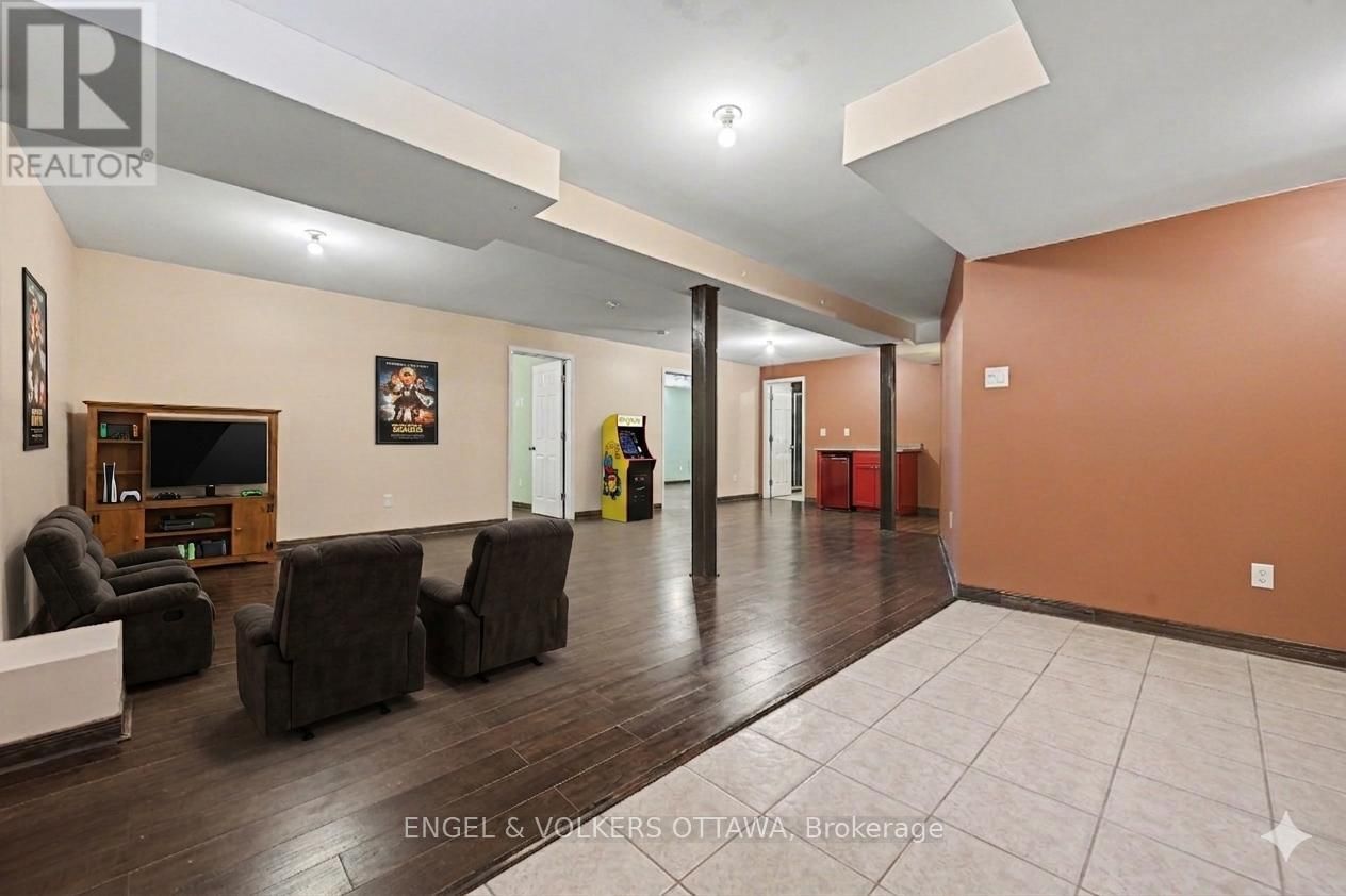 352 WEST RIDGE DRIVE Image 24