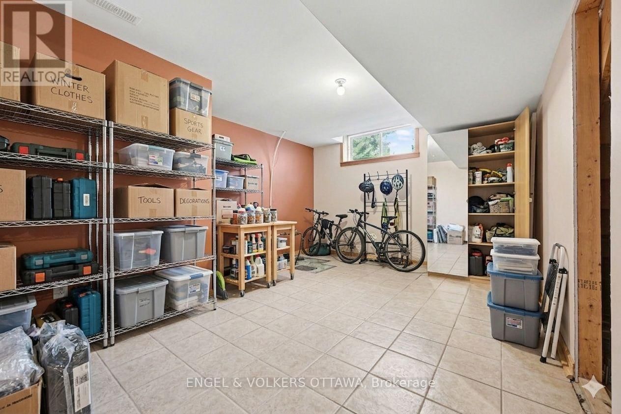 352 WEST RIDGE DRIVE Image 32