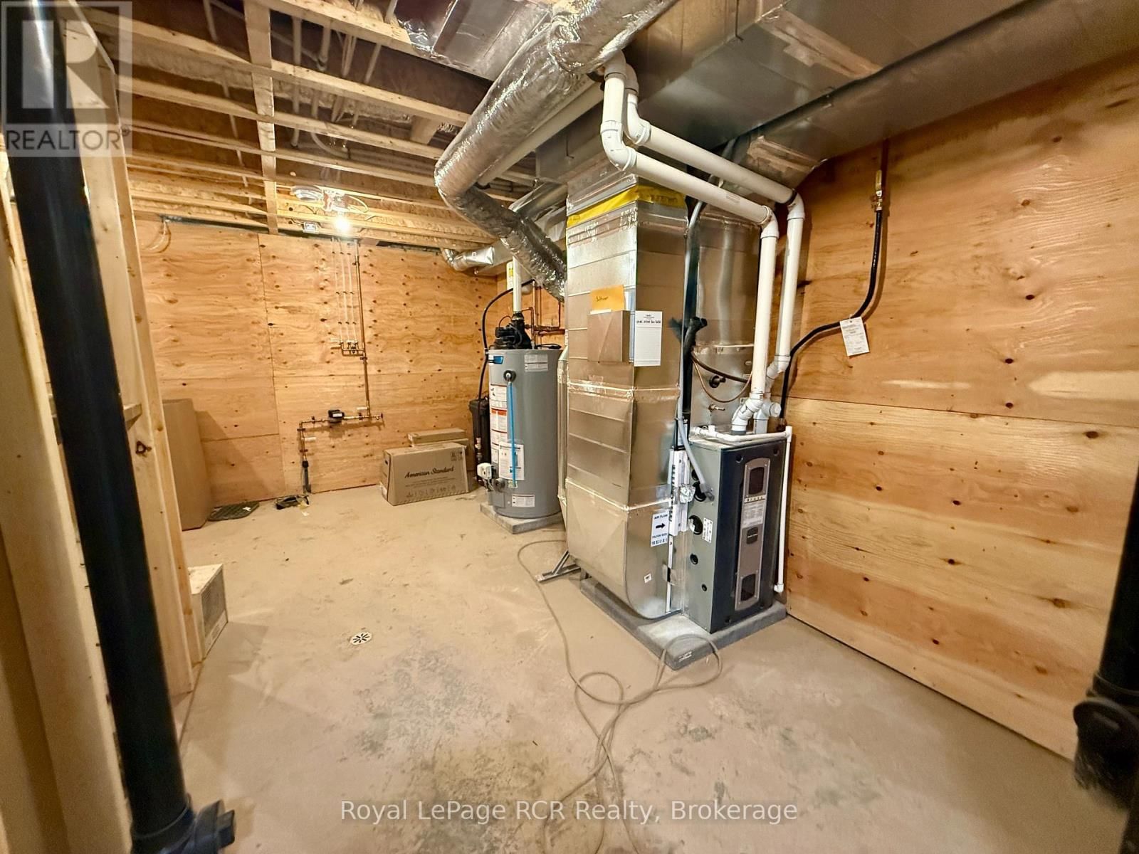 88 GRIFFITH STREET Image 26