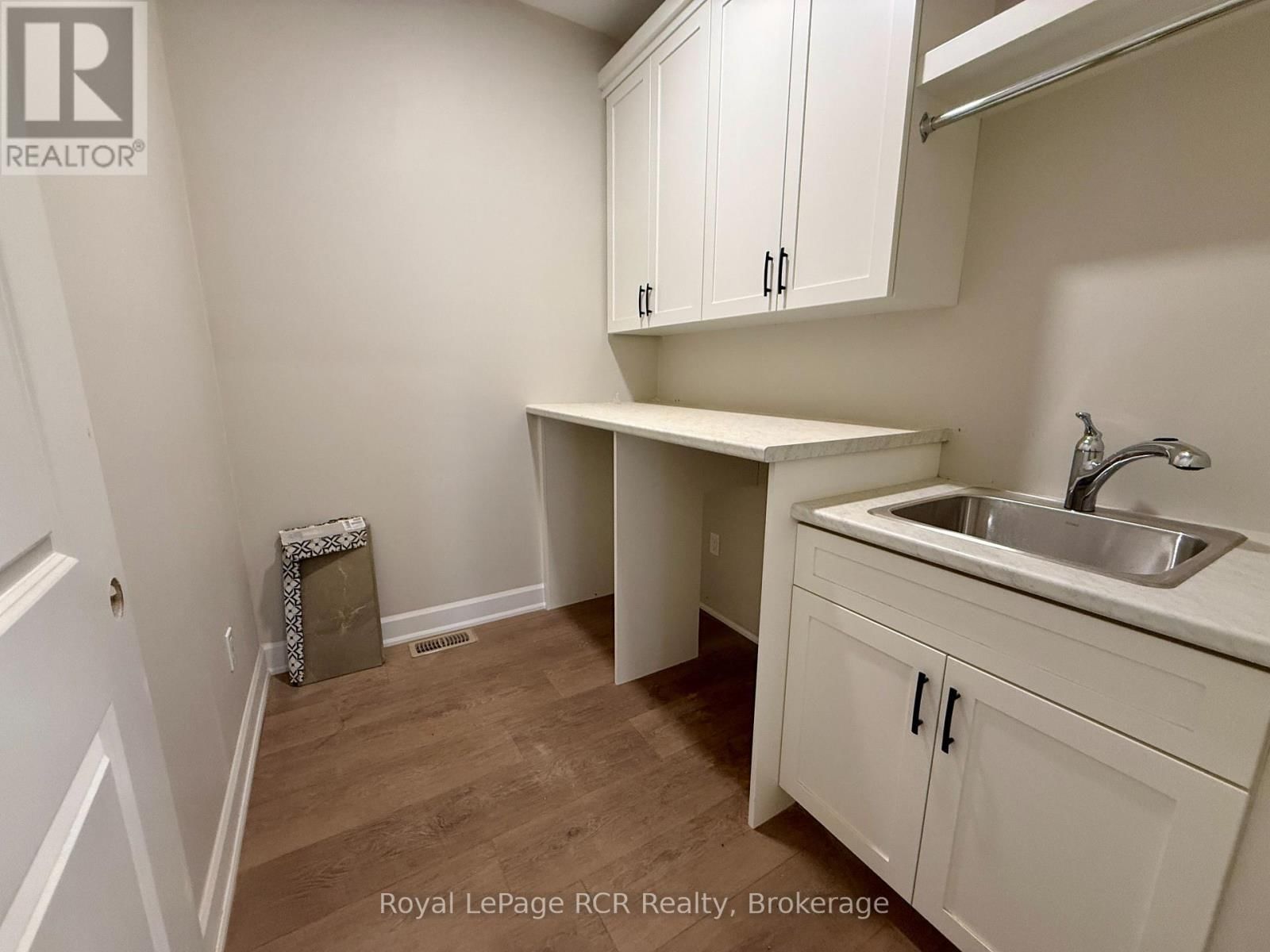 88 GRIFFITH STREET Image 7