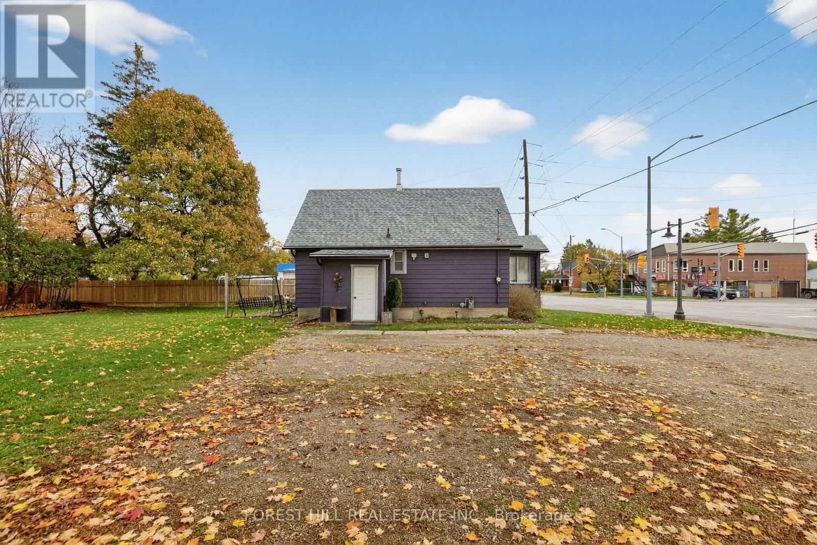 3 ELORA STREET NORTH Image 5