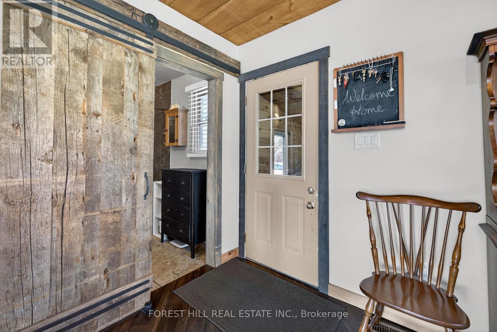 3 ELORA STREET NORTH Image 9