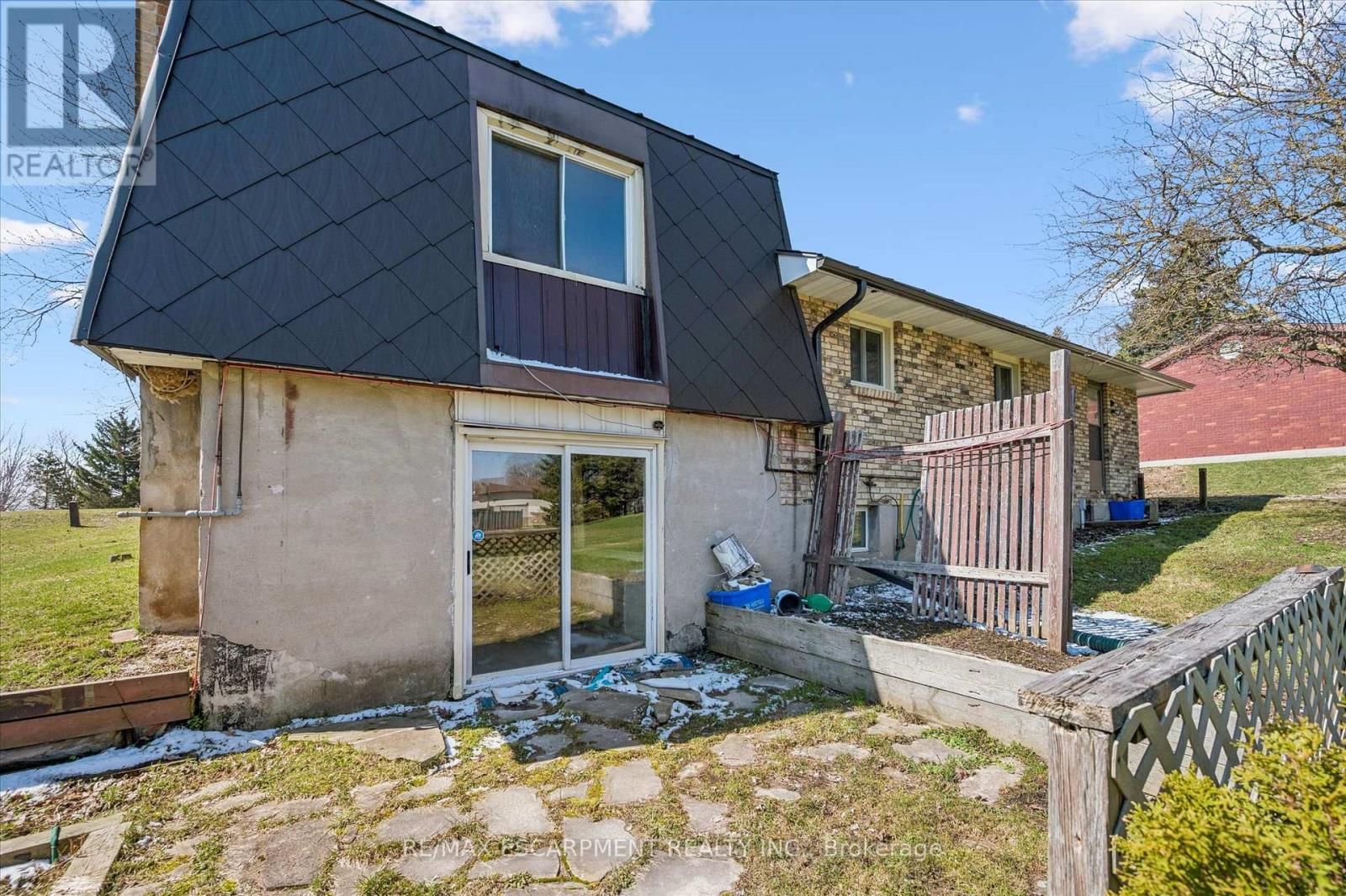 215 KING STREET Image 6