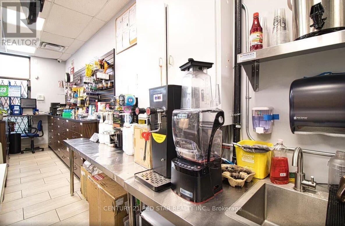 410 QUEEN STREET Image 11