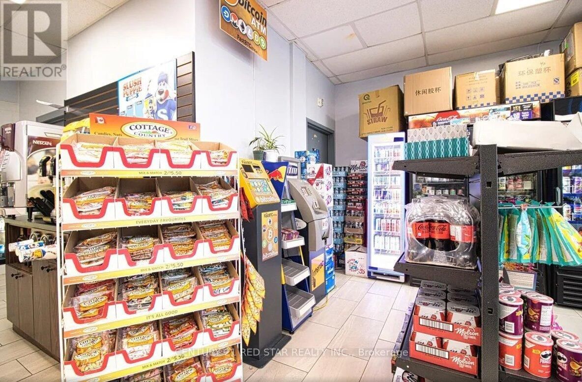 410 QUEEN STREET Image 13