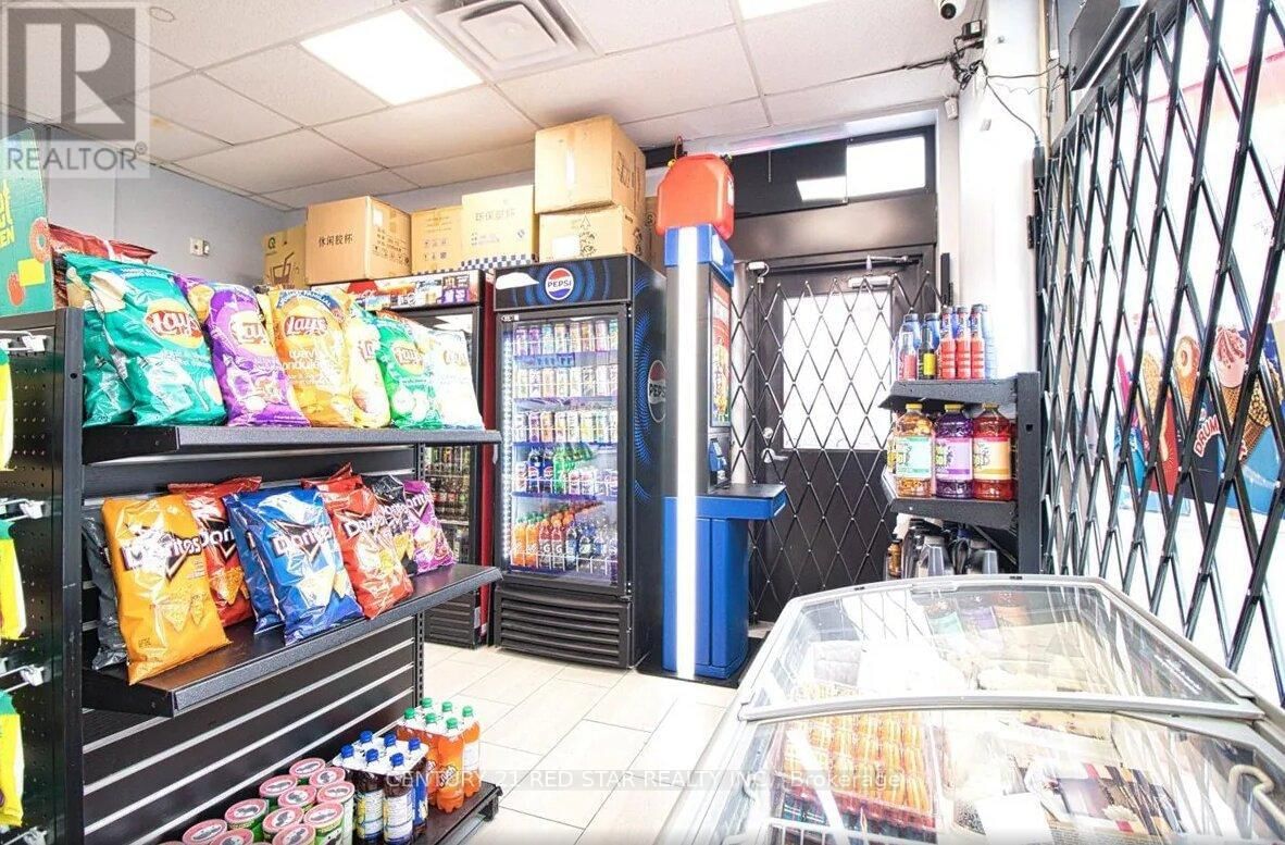 410 QUEEN STREET Image 15