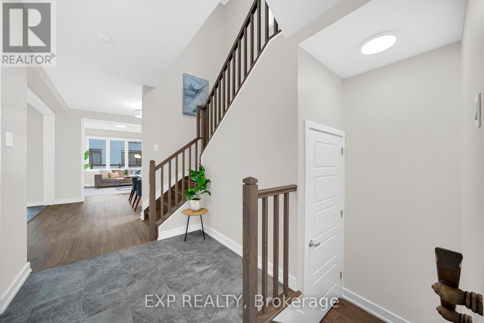 535 FILLY TERRACE Image 21