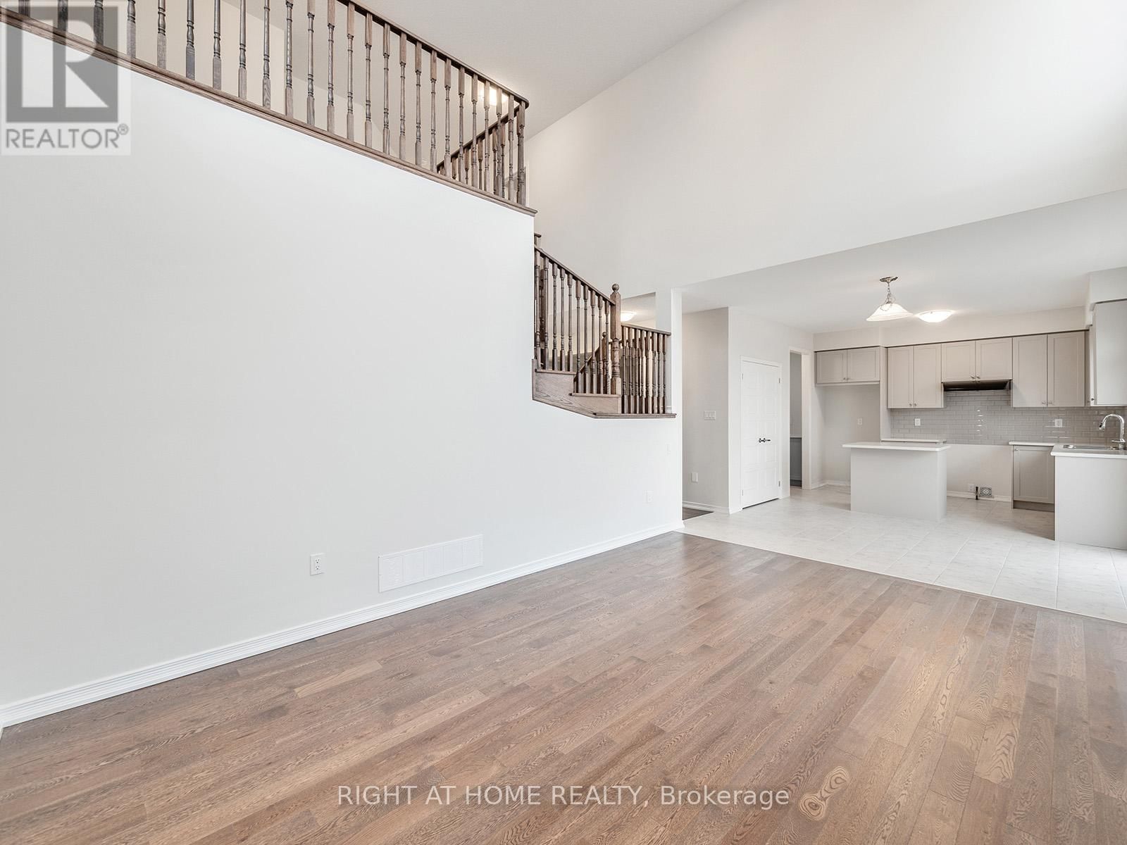 139 MUNRO CIRCLE Image 16