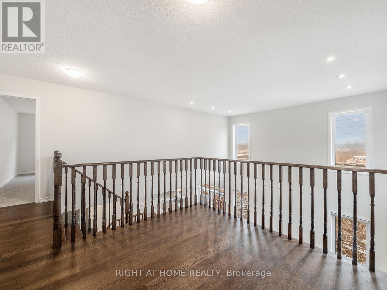 139 MUNRO CIRCLE Image 18