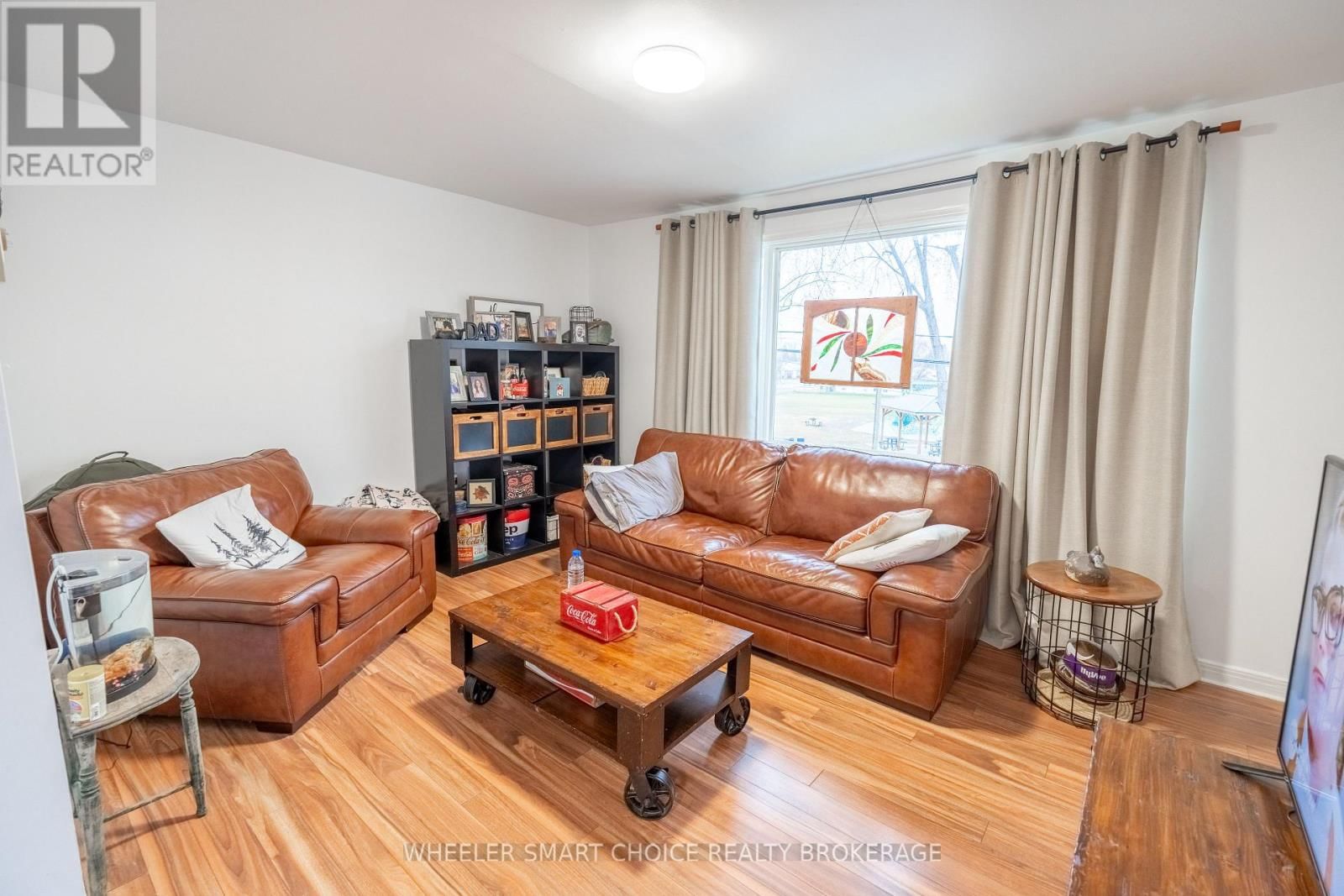 1242 CHURCHILL STREET Image 25