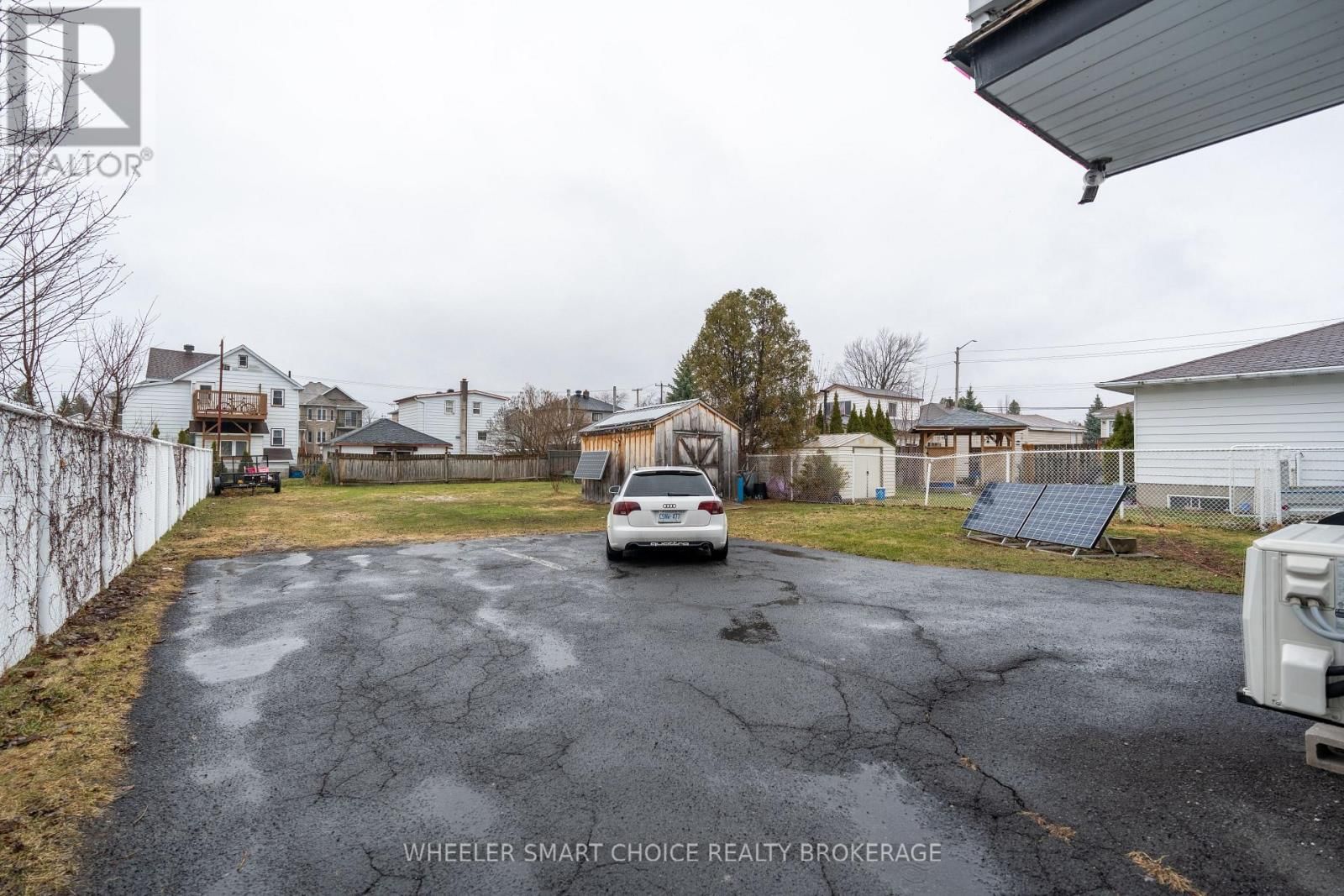 1242 CHURCHILL STREET Image 34