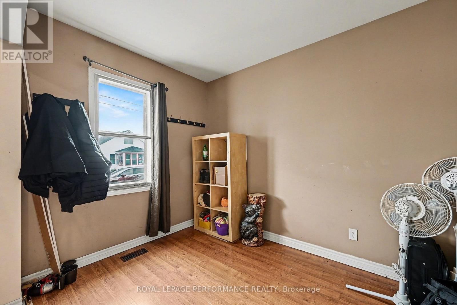 414 GILLESPIE AVENUE Image 15