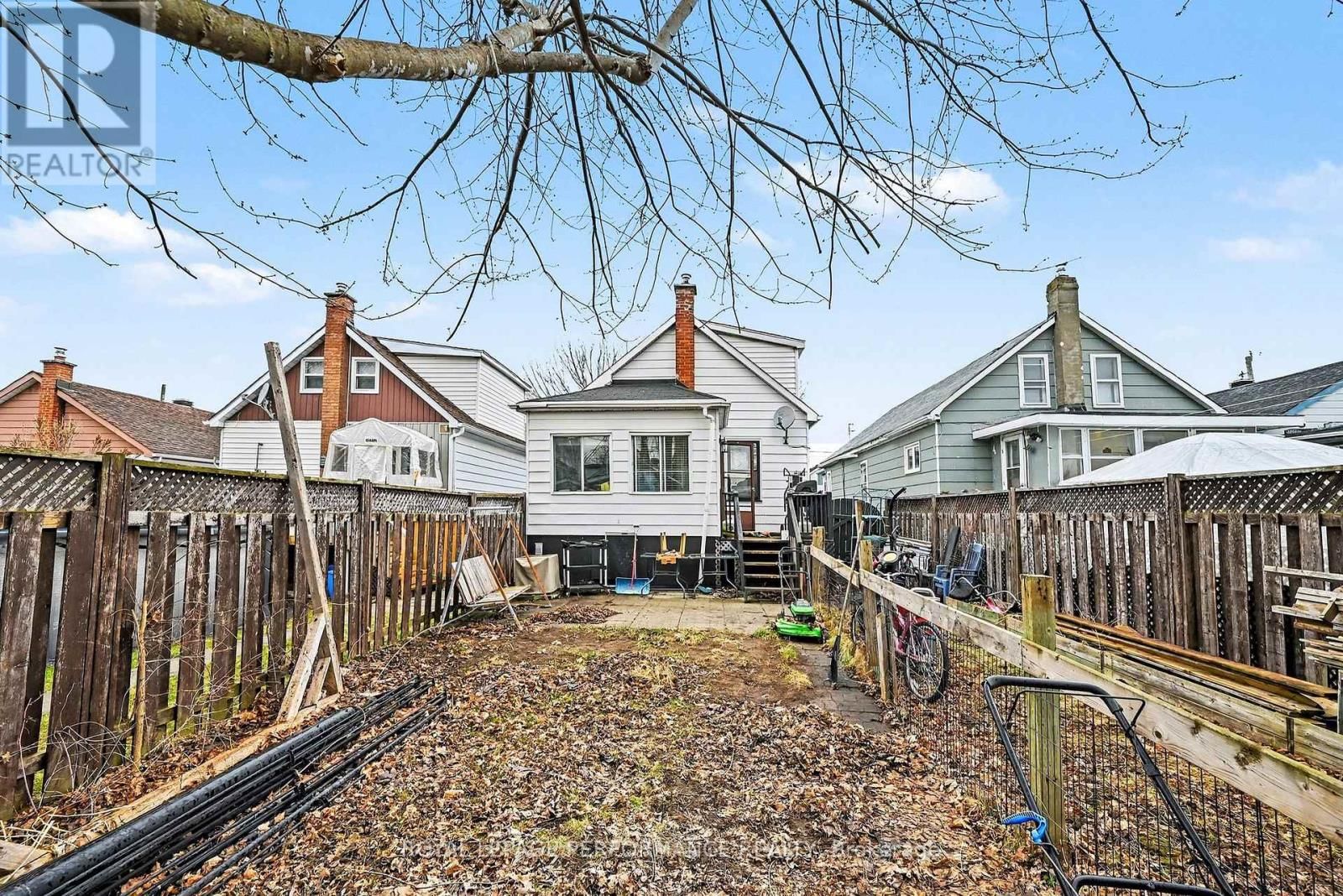 414 GILLESPIE AVENUE Image 23