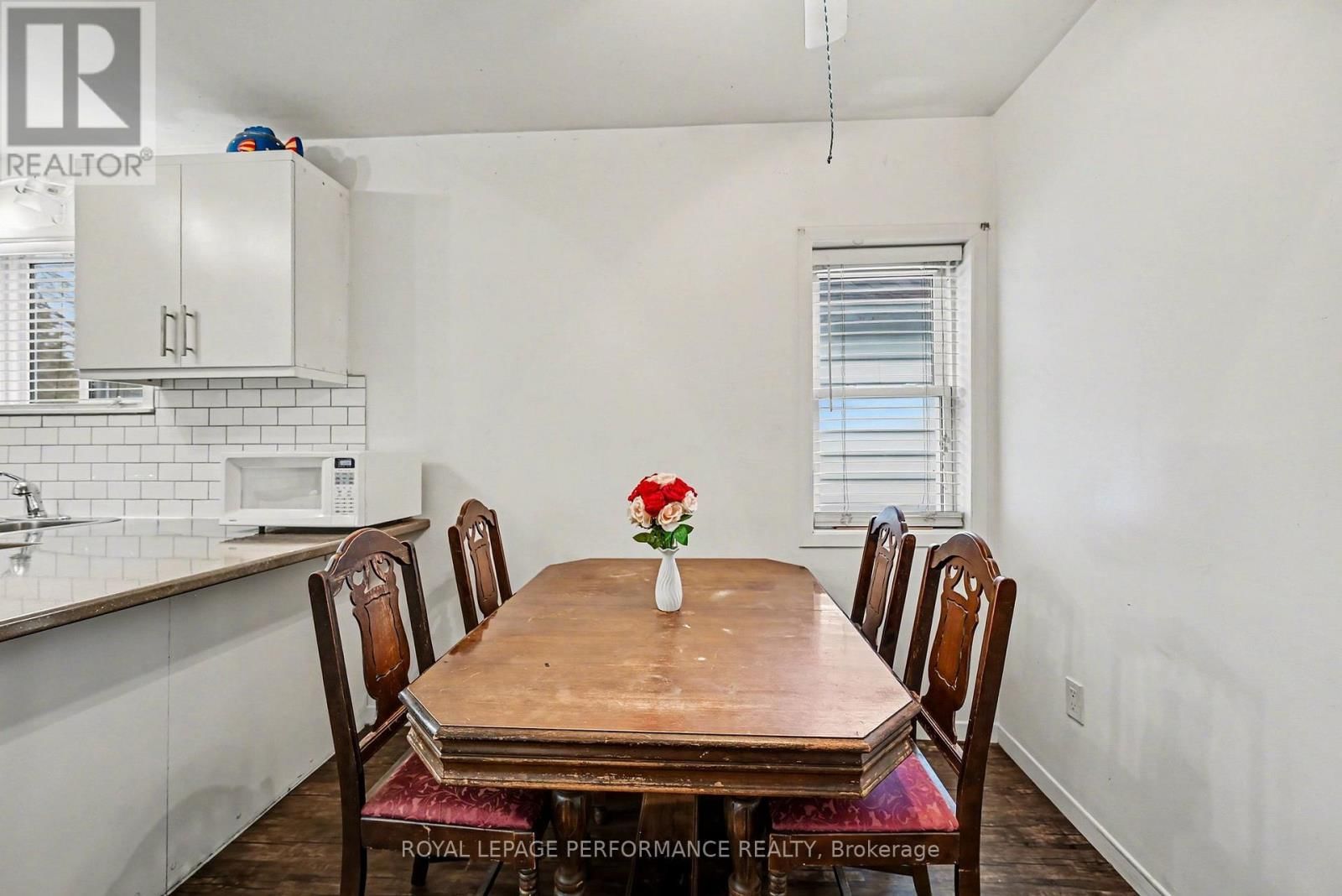 414 GILLESPIE AVENUE Image 9