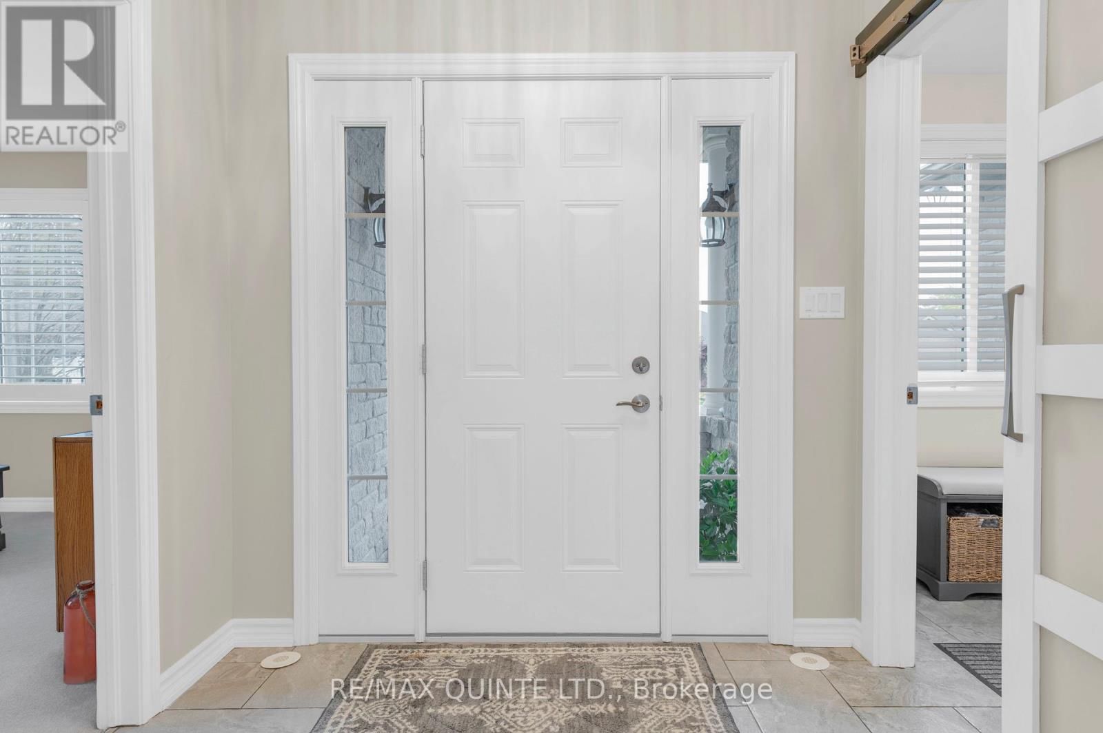 5 HICKORY COURT Image 3