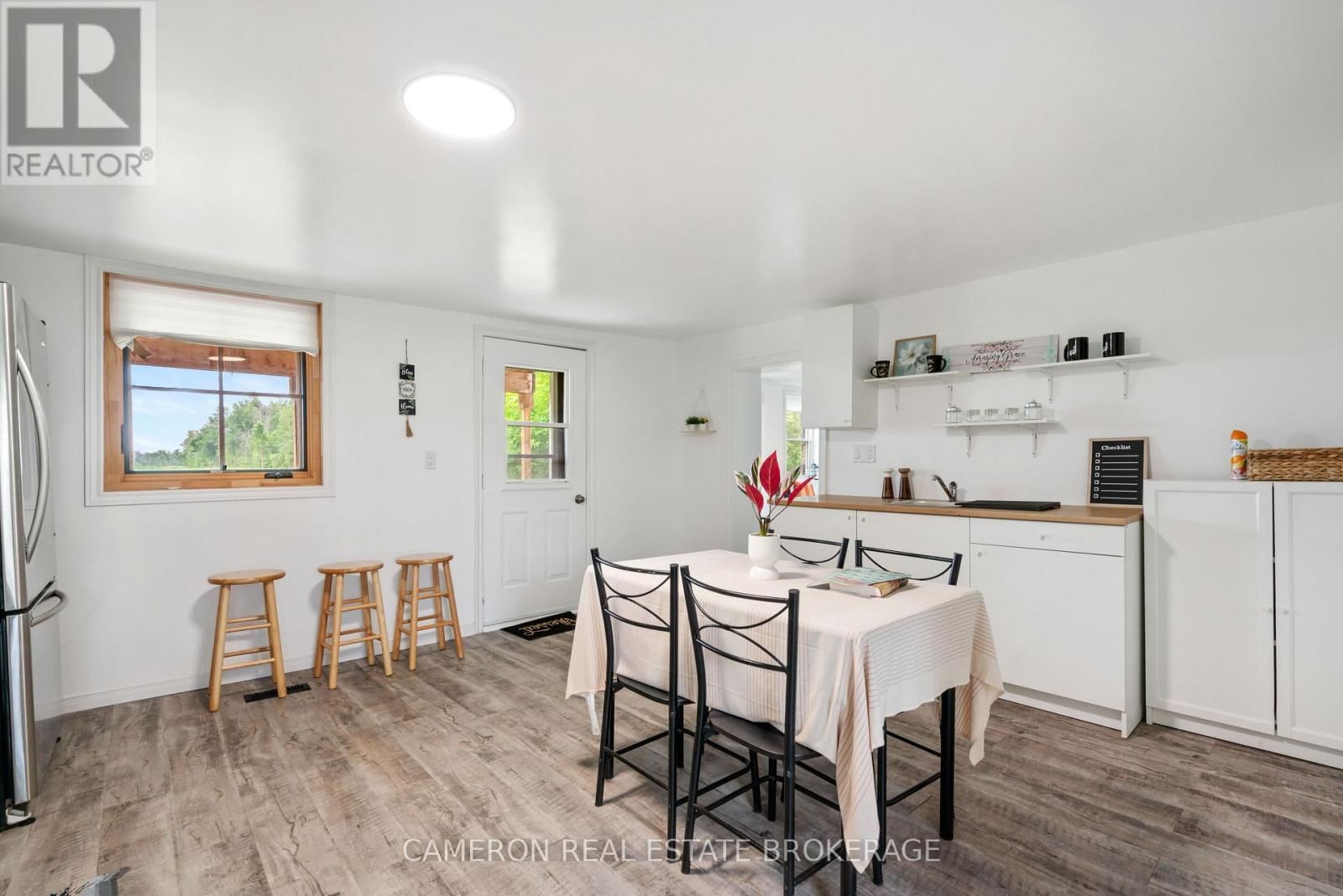 4141 HELMER ROAD Image 18