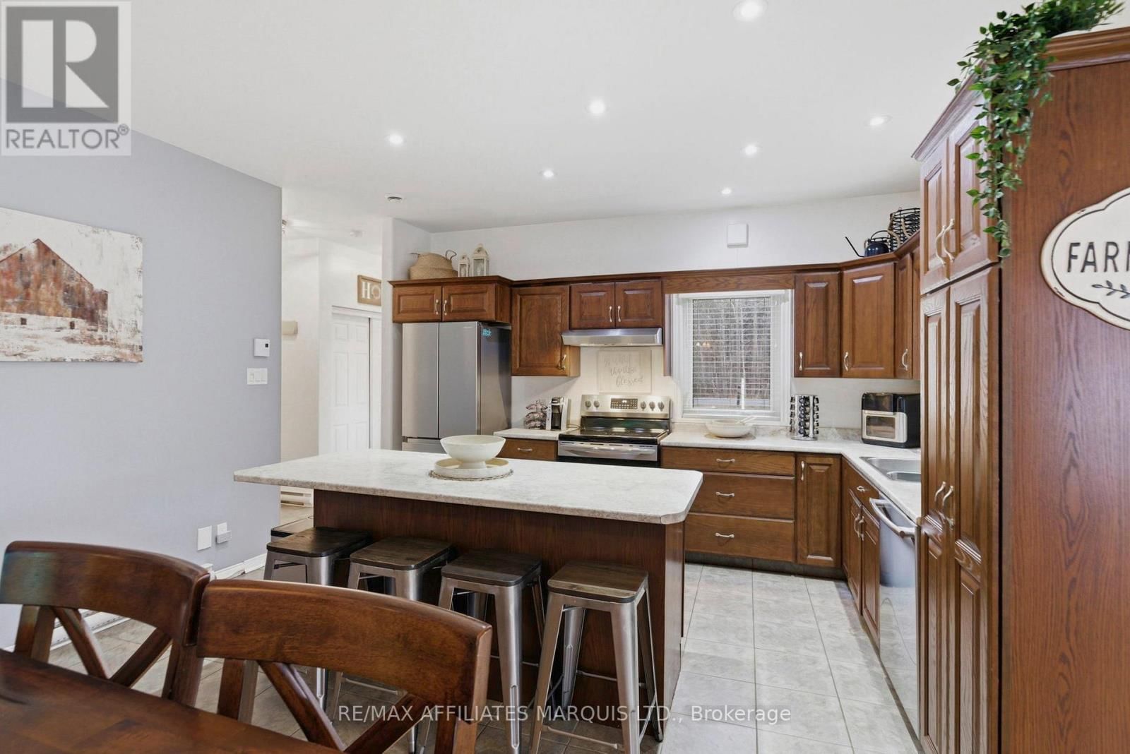 4822 DELANEY ROAD Image 10