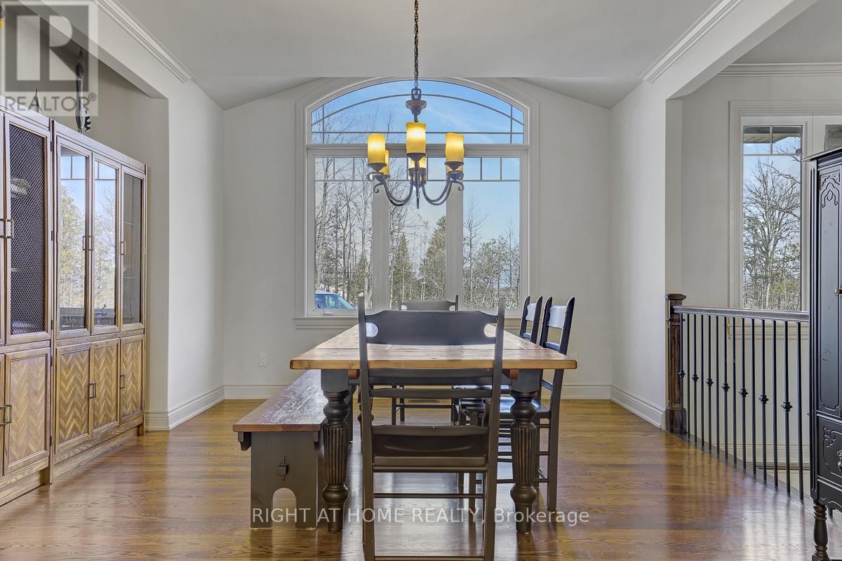 8660 FLEWELLYN ROAD Image 10