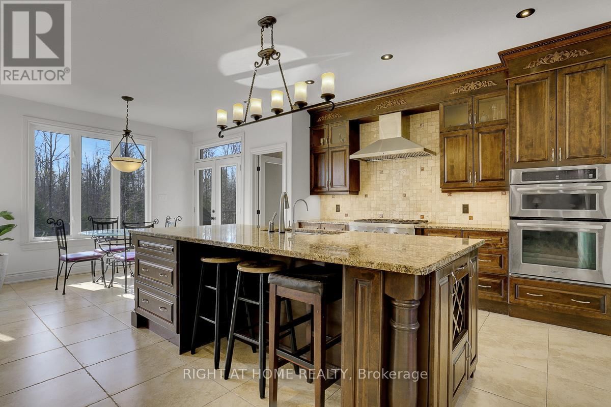 8660 FLEWELLYN ROAD Image 11