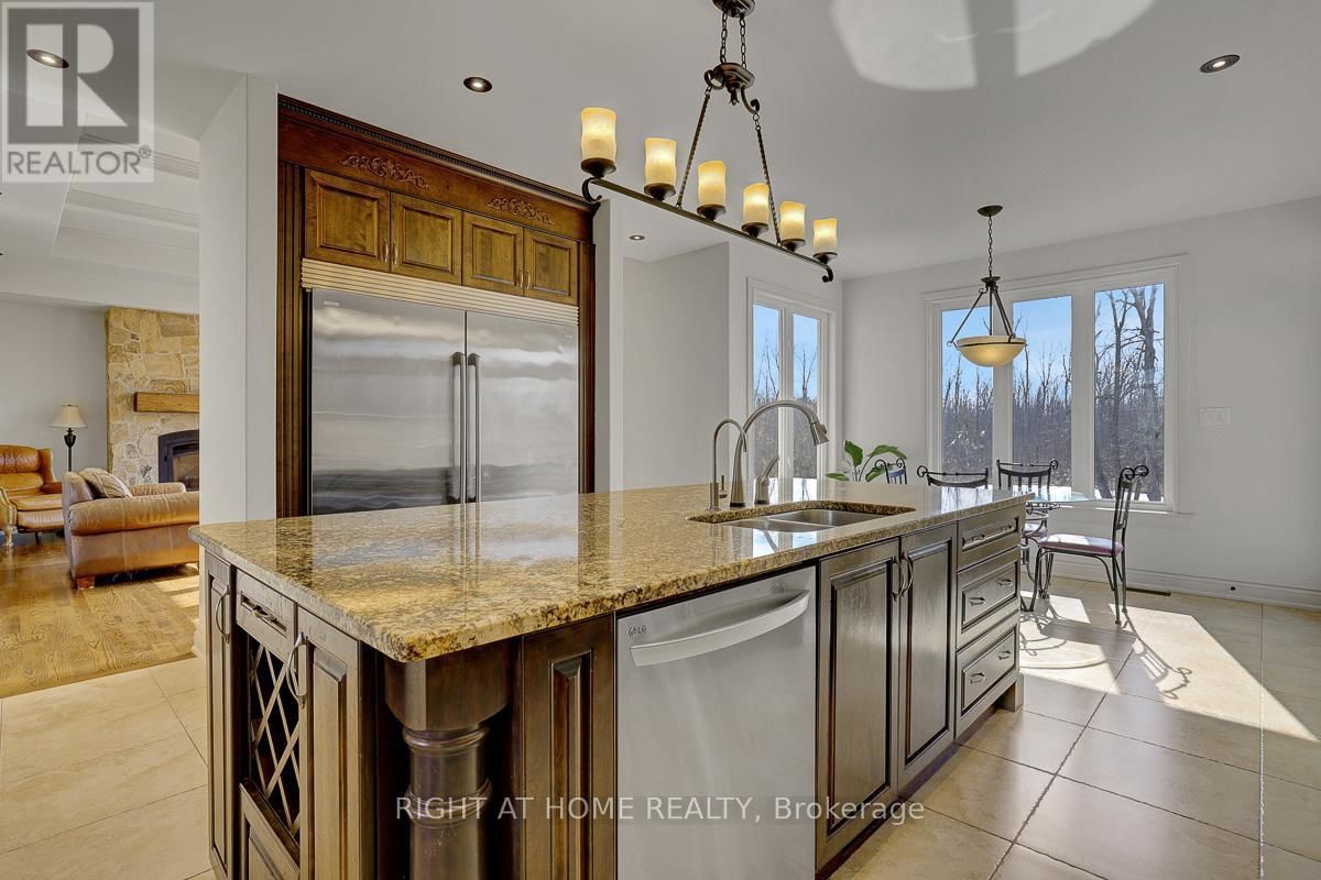 8660 FLEWELLYN ROAD Image 12