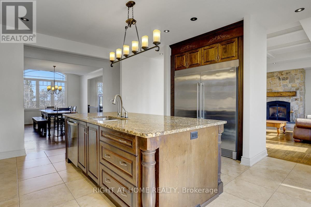 8660 FLEWELLYN ROAD Image 14