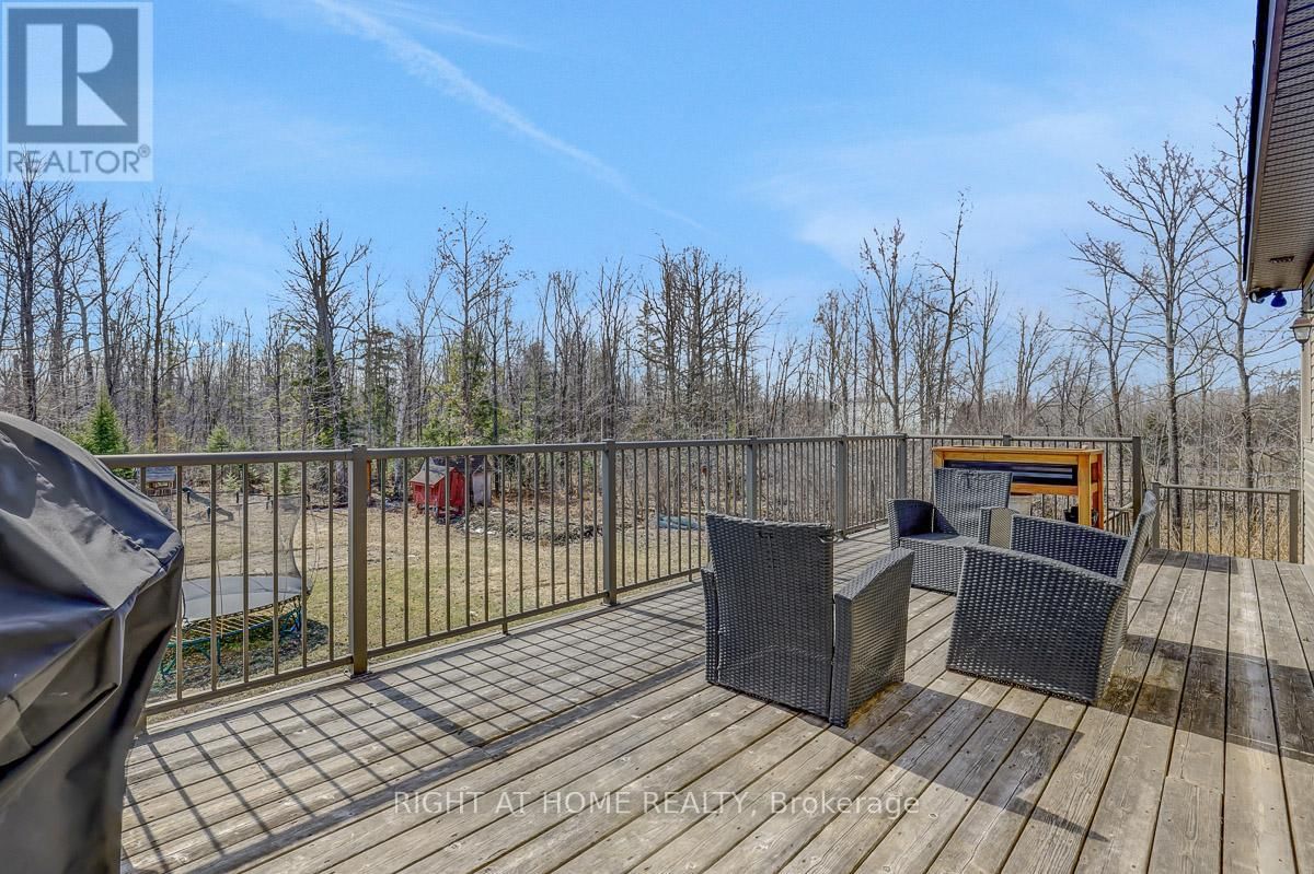 8660 FLEWELLYN ROAD Image 39