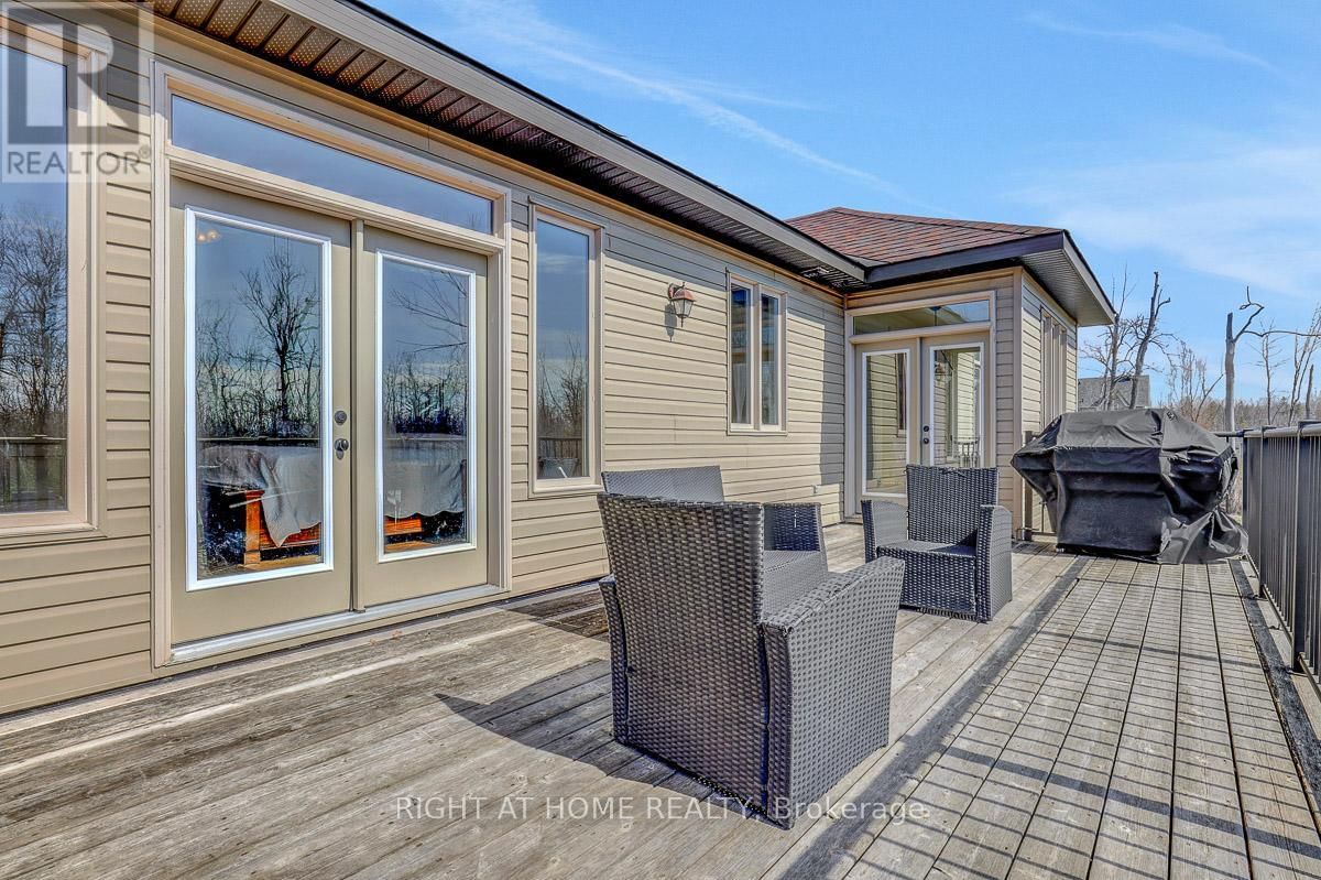 8660 FLEWELLYN ROAD Image 41