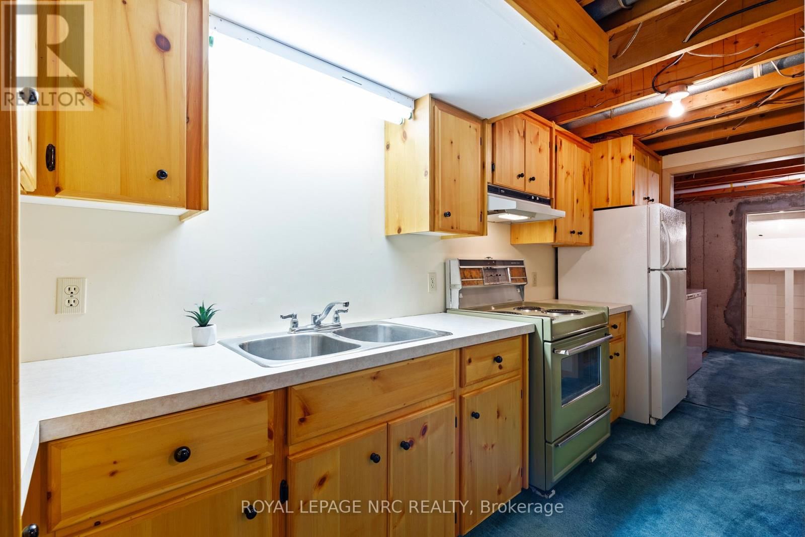 6722 MARGARET STREET Image 17