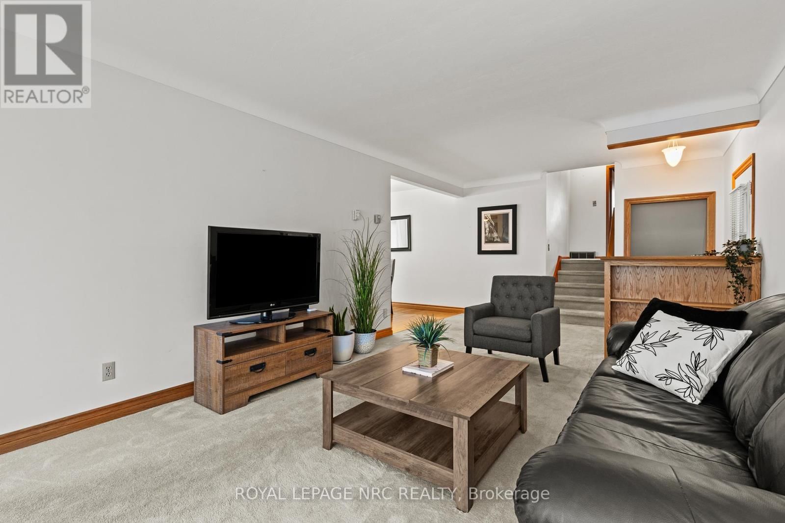 6722 MARGARET STREET Image 6