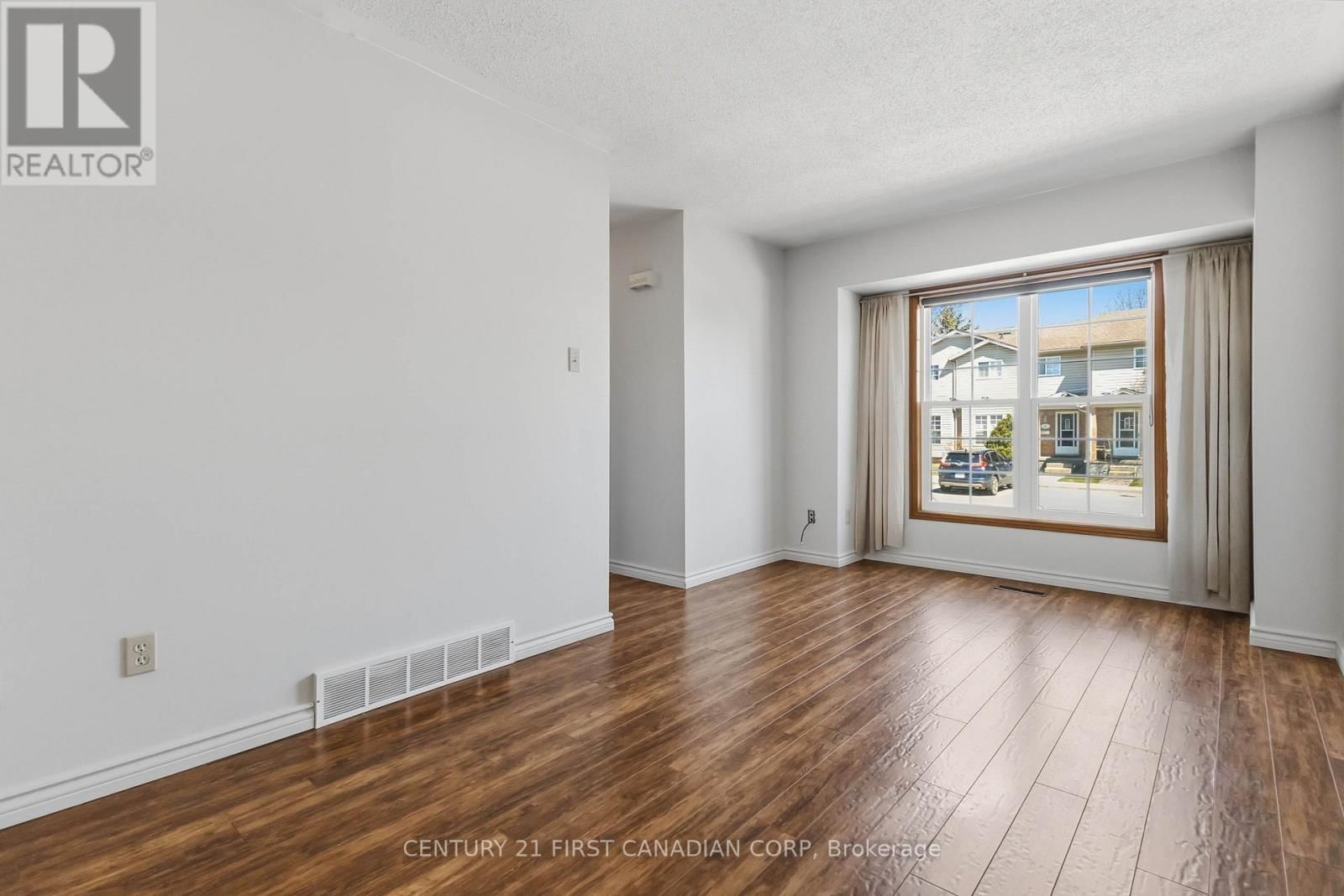 7 - 1920 MARCONI BOULEVARD Image 13