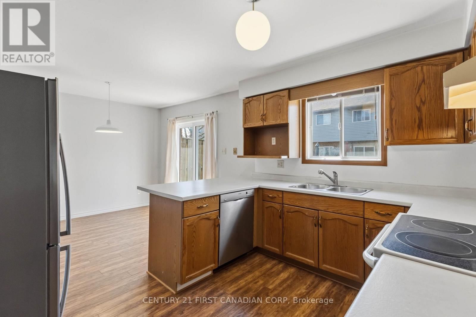 7 - 1920 MARCONI BOULEVARD Image 24