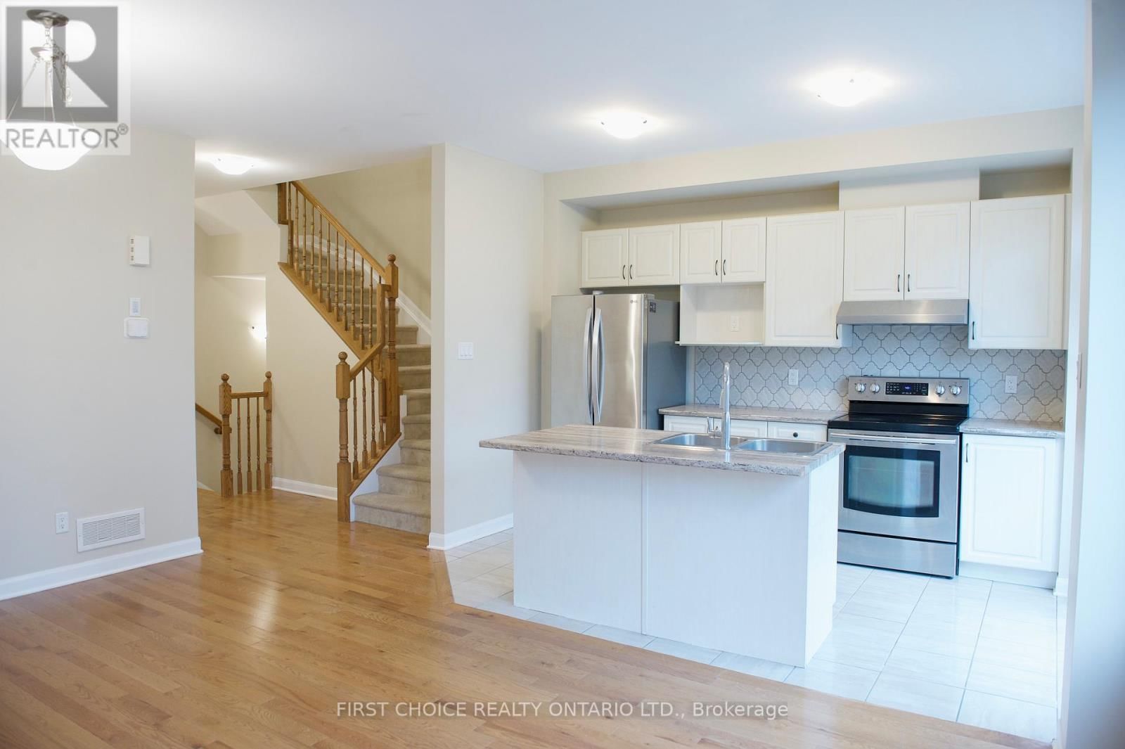 222 GEYSER PLACE Image 10