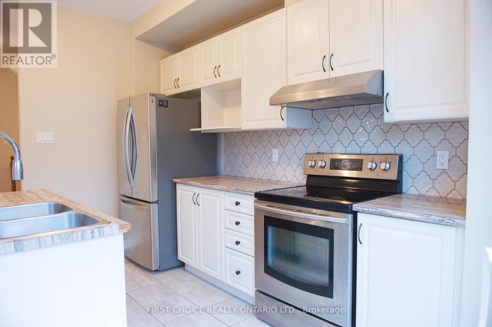 222 GEYSER PLACE Image 11