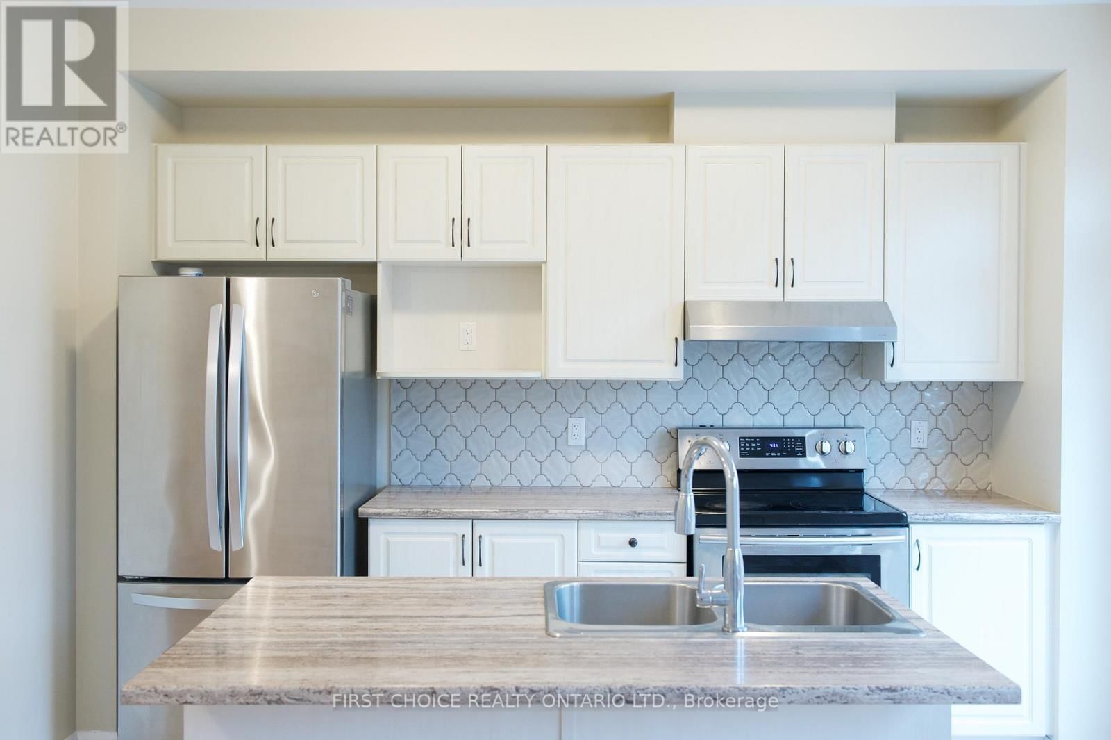 222 GEYSER PLACE Image 13