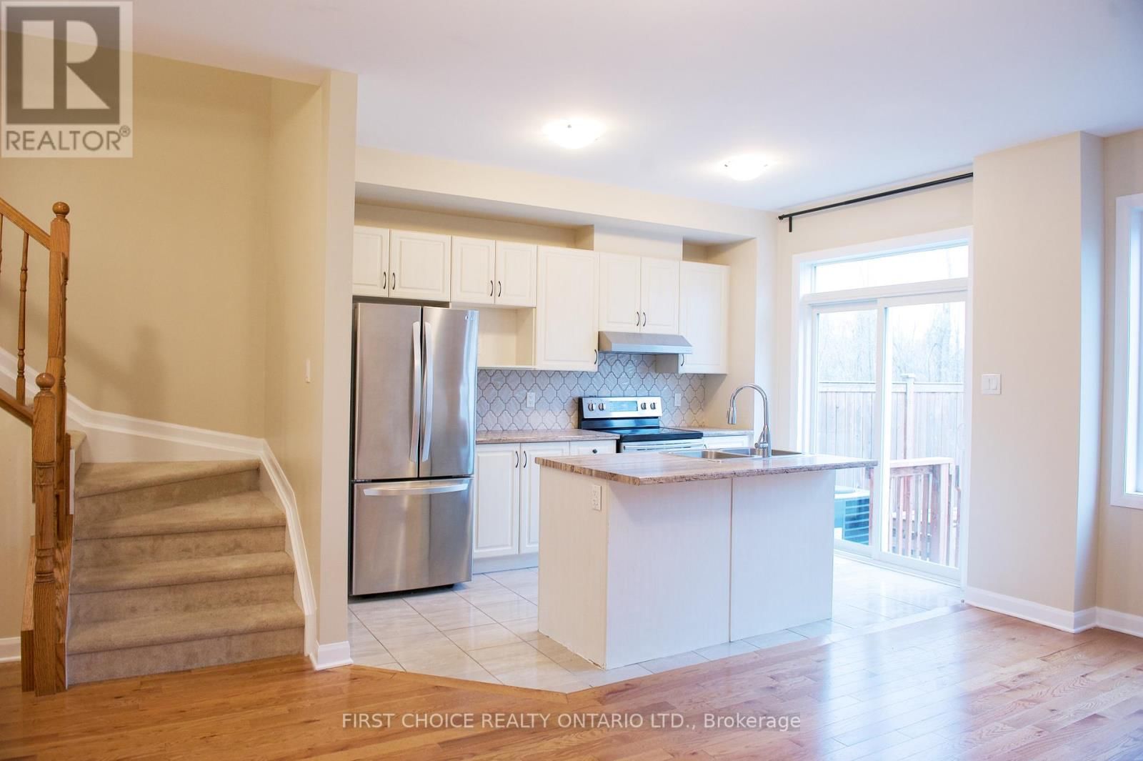 222 GEYSER PLACE Image 8