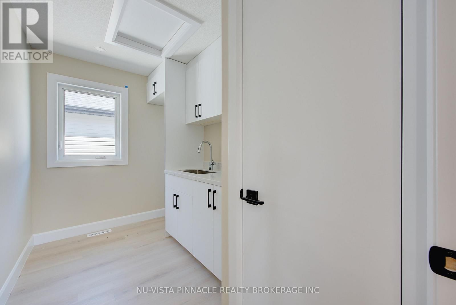 4268 LIBERTY CROSS Image 34